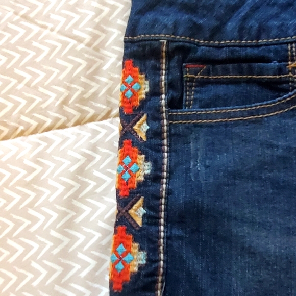 Denim Society Western Embroidered Shorts sz 11 EUC - Picture 3 of 9